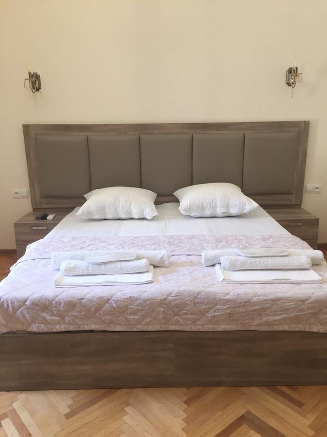 Guest House Rafael Tbilisi Eksteriør billede