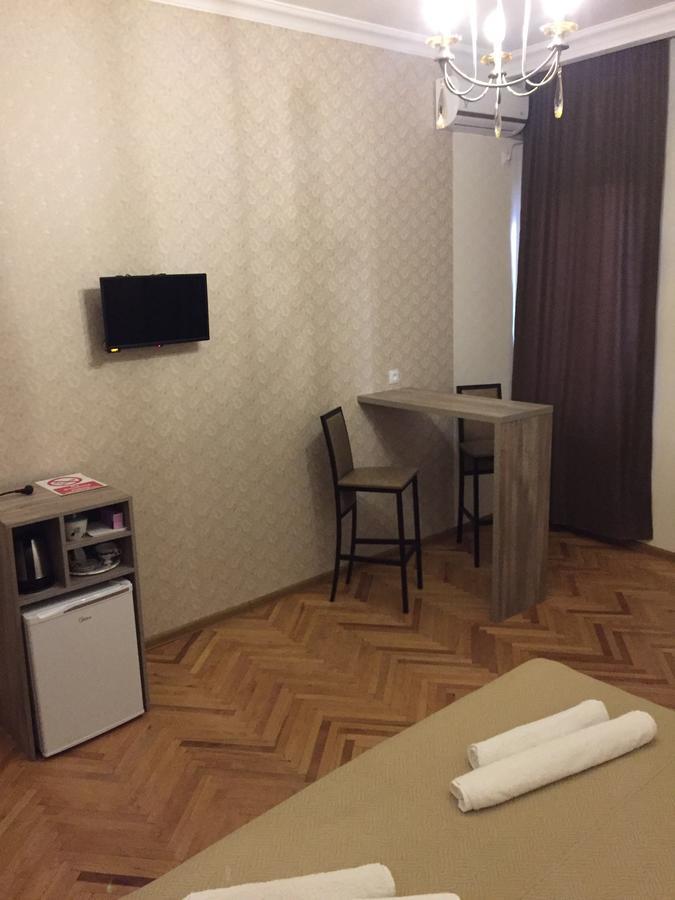 Guest House Rafael Tbilisi Eksteriør billede