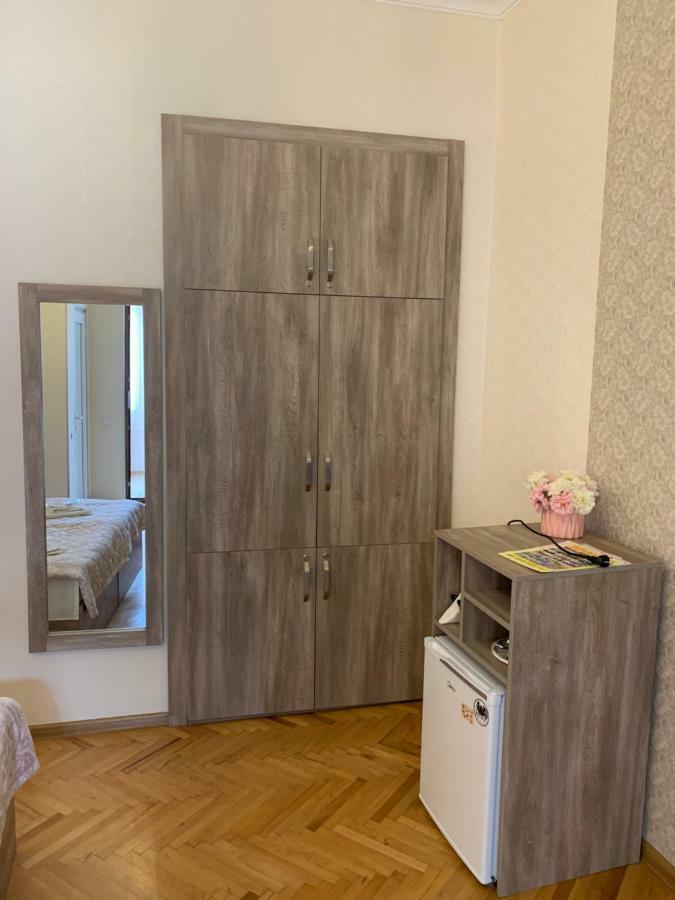 Guest House Rafael Tbilisi Eksteriør billede
